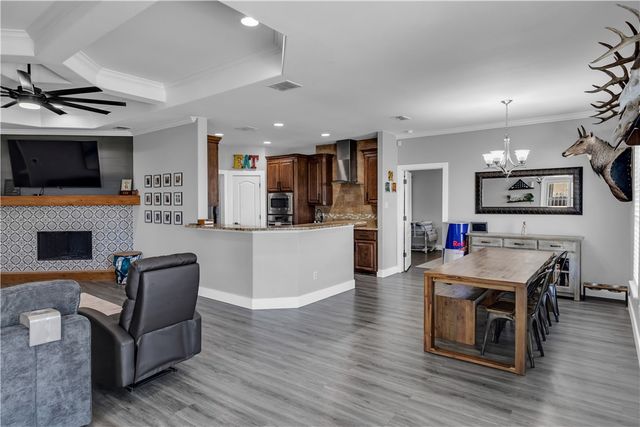 2012 Chesapeake Bay Dr, Portland, TX 78374