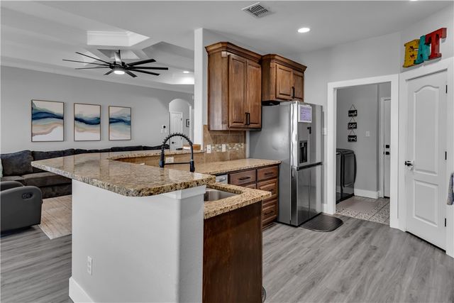 2012 Chesapeake Bay Dr, Portland, TX 78374