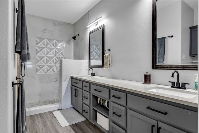 2012 Chesapeake Bay Dr, Portland, TX 78374