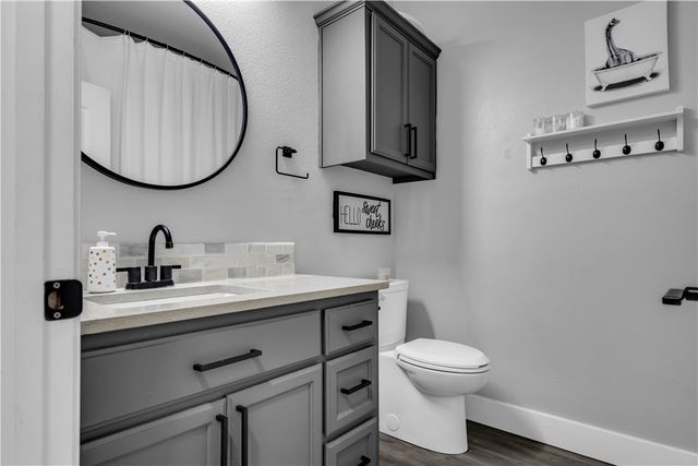 2012 Chesapeake Bay Dr, Portland, TX 78374