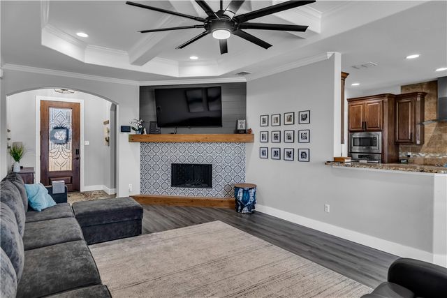 2012 Chesapeake Bay Dr, Portland, TX 78374