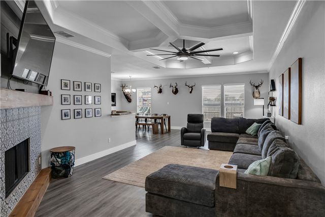 2012 Chesapeake Bay Dr, Portland, TX 78374