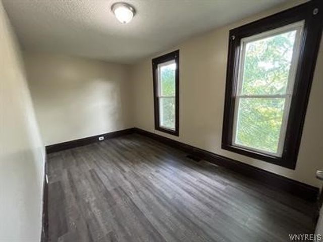 285 Clinton Street, Lockport City, NY 14094