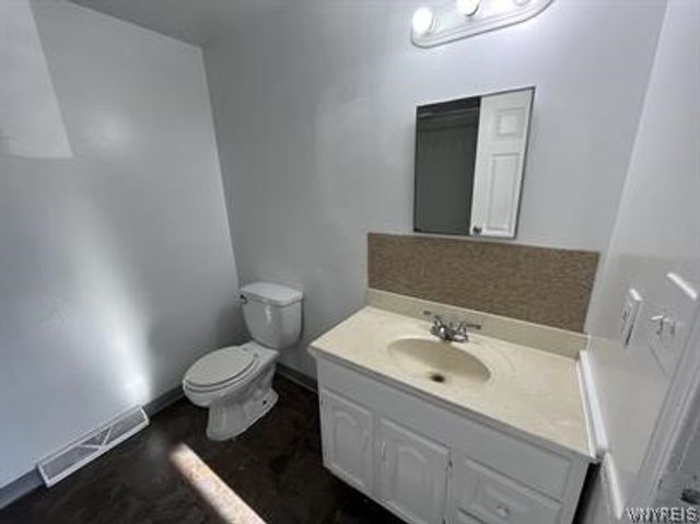 285 Clinton Street, Lockport City, NY 14094