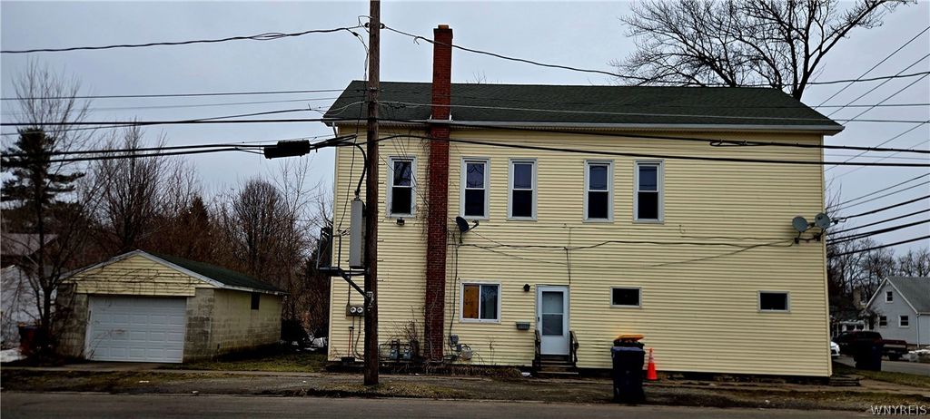 285 Clinton Street, Lockport City, NY 14094