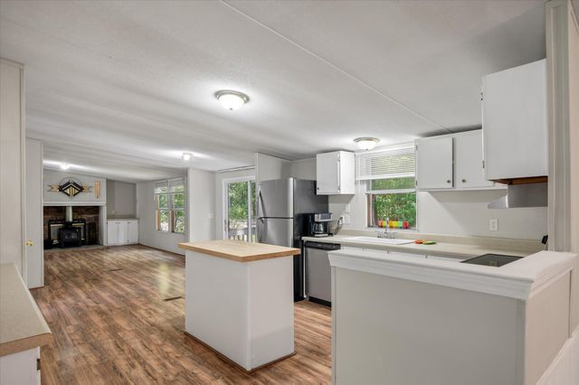 125 Fall Creek Boulevard, Summerville, SC 29483