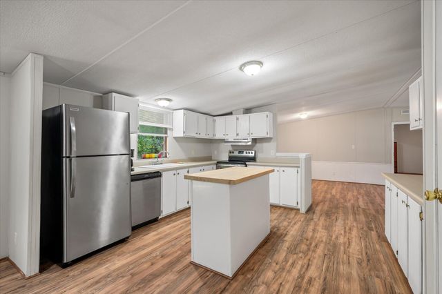 125 Fall Creek Boulevard, Summerville, SC 29483