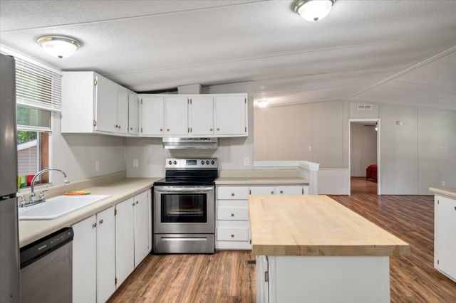 125 Fall Creek Boulevard, Summerville, SC 29483