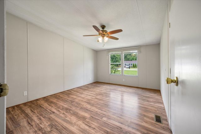 125 Fall Creek Boulevard, Summerville, SC 29483