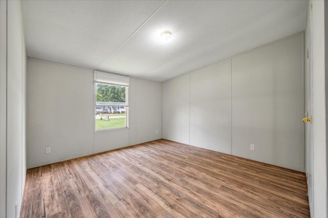 125 Fall Creek Boulevard, Summerville, SC 29483