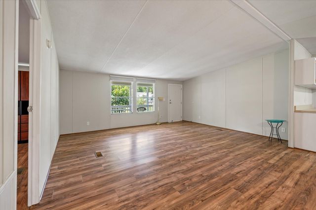 125 Fall Creek Boulevard, Summerville, SC 29483