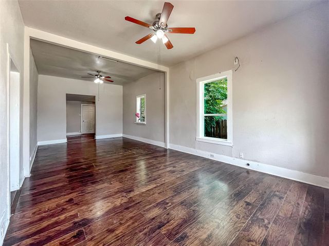 1216 Delaware ST, San Antonio, TX 78210