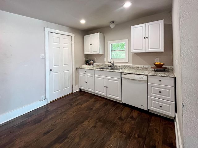 1216 Delaware ST, San Antonio, TX 78210