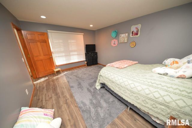 501 CARDINAL Drive, Mt Vernon, IL 62864