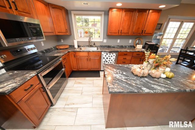 501 CARDINAL Drive, Mt Vernon, IL 62864