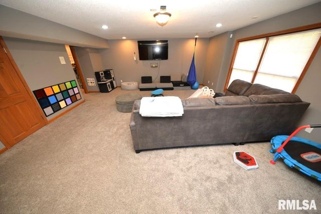 501 CARDINAL Drive, Mt Vernon, IL 62864