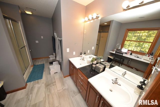 501 CARDINAL Drive, Mt Vernon, IL 62864