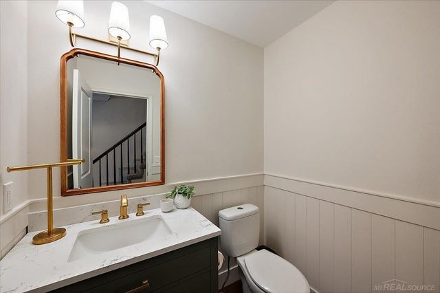 61411 WOODFIELD Way, Washington Twp, MI 48094