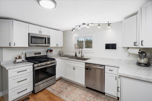 881 Franklin Highway, Andover, NH 03216