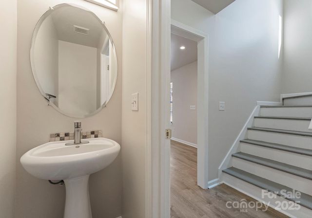 5114 Brooktree Drive, Charlotte, NC 28208