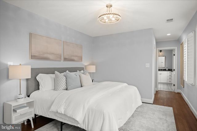 1308 N ILLINOIS ST, Arlington, VA 22205