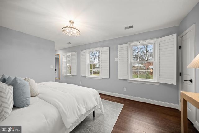 1308 N ILLINOIS ST, Arlington, VA 22205