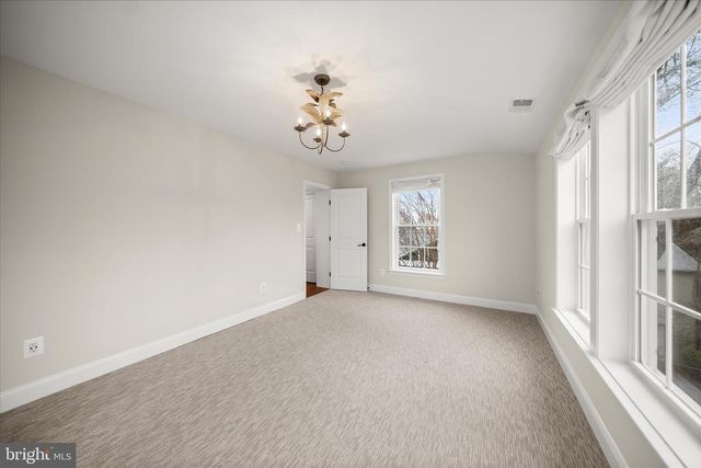 1308 N ILLINOIS ST, Arlington, VA 22205