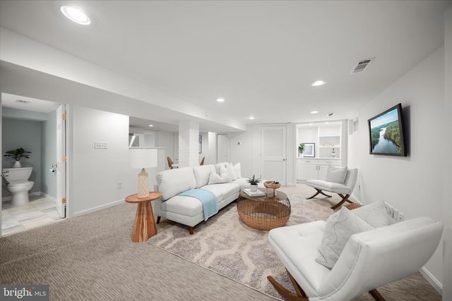 1308 N ILLINOIS ST, Arlington, VA 22205