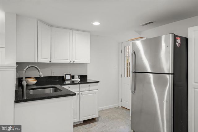 1308 N ILLINOIS ST, Arlington, VA 22205