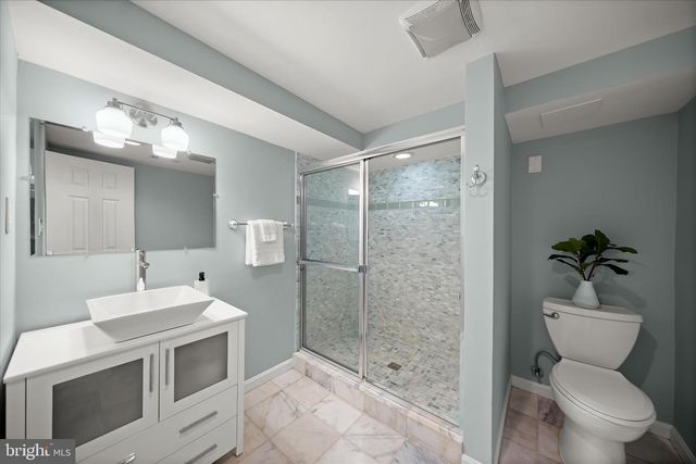 1308 N ILLINOIS ST, Arlington, VA 22205