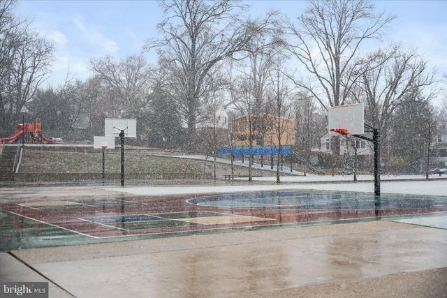 1308 N ILLINOIS ST, Arlington, VA 22205