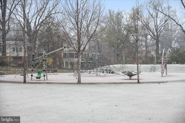 1308 N ILLINOIS ST, Arlington, VA 22205