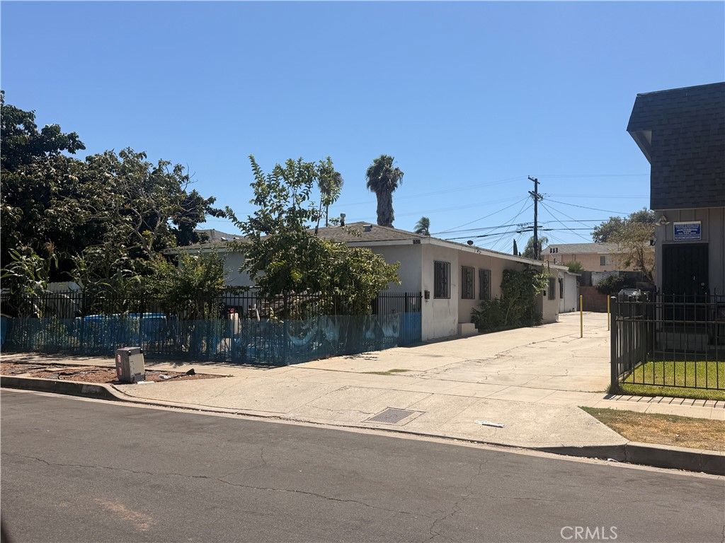 1510 W 84th, Los Angeles, CA 90047