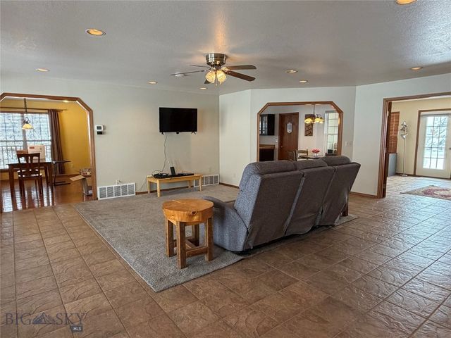 95 Arrowhead Trail, Bozeman, MT 59718