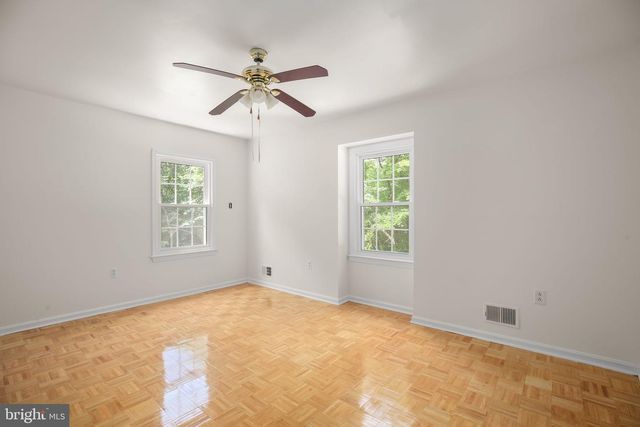 6401 WOLF RUN HUNT CT, Fairfax Station, VA 22039