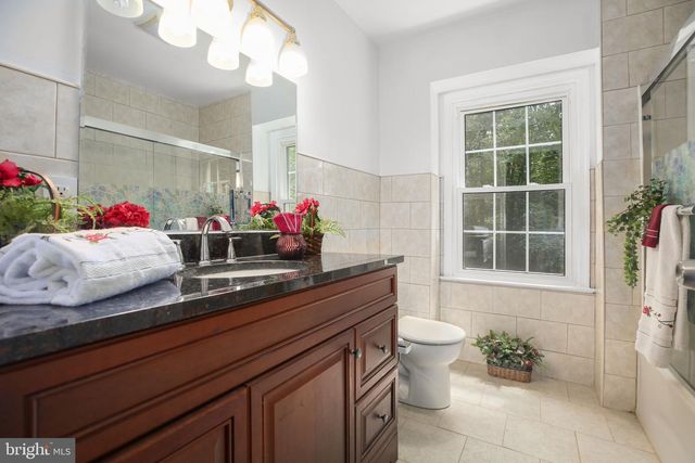 6401 WOLF RUN HUNT CT, Fairfax Station, VA 22039