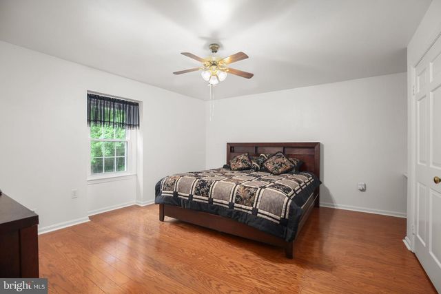 6401 WOLF RUN HUNT CT, Fairfax Station, VA 22039