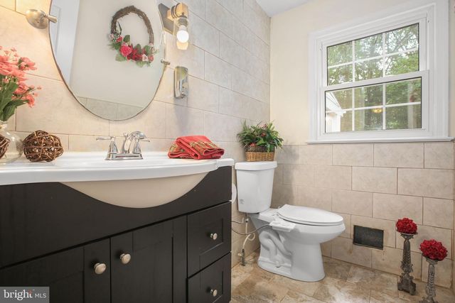 6401 WOLF RUN HUNT CT, Fairfax Station, VA 22039