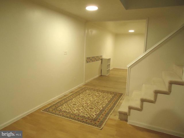 6401 WOLF RUN HUNT CT, Fairfax Station, VA 22039