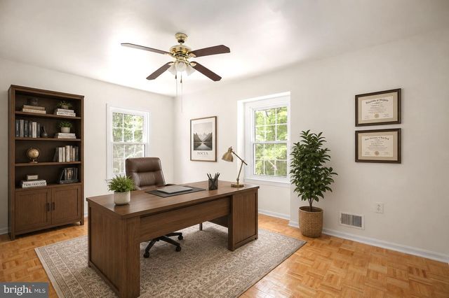 6401 WOLF RUN HUNT CT, Fairfax Station, VA 22039