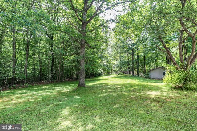 6401 WOLF RUN HUNT CT, Fairfax Station, VA 22039