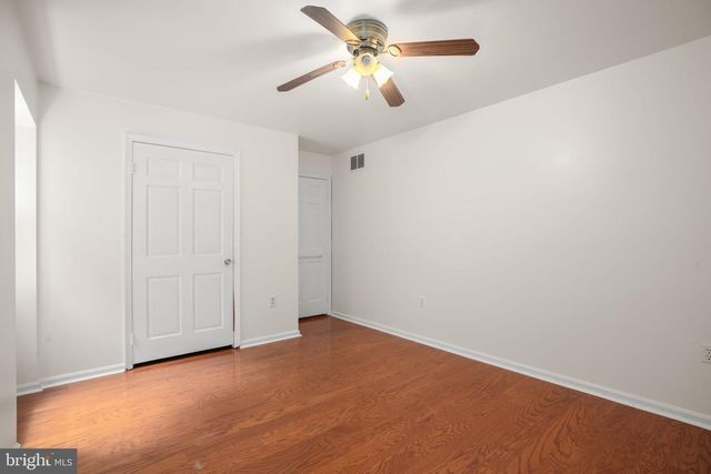 6401 WOLF RUN HUNT CT, Fairfax Station, VA 22039
