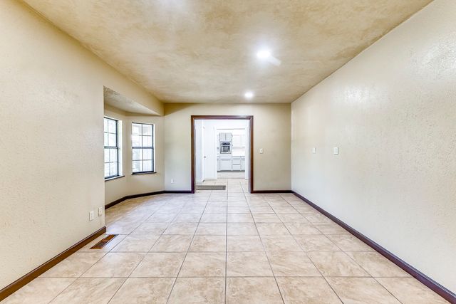 10807 N 177th East Avenue, Owasso, OK 74055