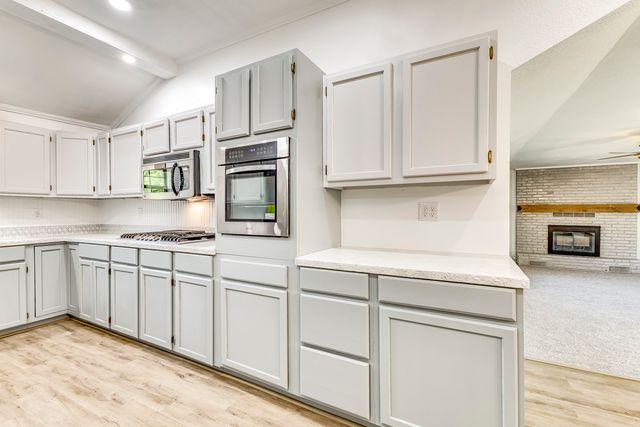10807 N 177th East Avenue, Owasso, OK 74055