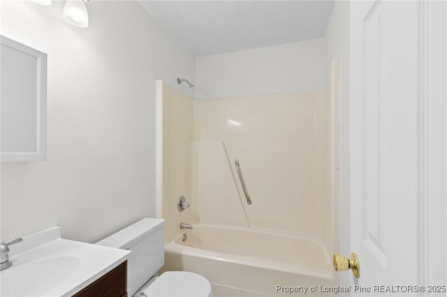 1033 Oakstone Drive, Fayetteville, NC 28314