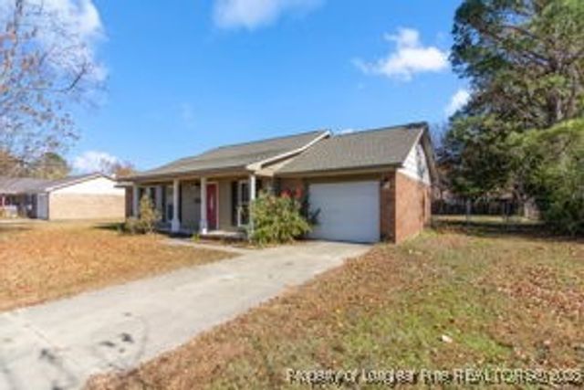 1033 Oakstone Drive, Fayetteville, NC 28314