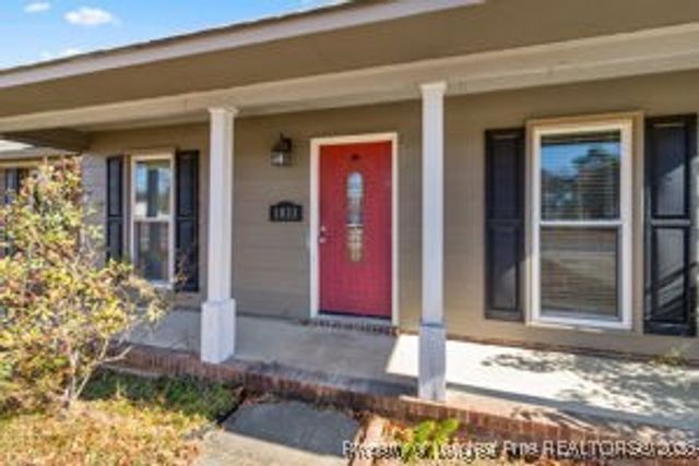 1033 Oakstone Drive, Fayetteville, NC 28314