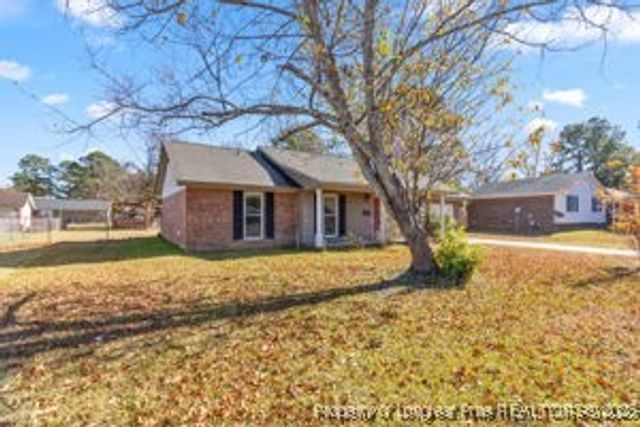 1033 Oakstone Drive, Fayetteville, NC 28314