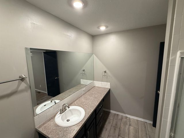 430 E Wild Plum Rd, Derby, KS 67037