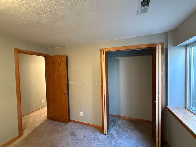 430 E Wild Plum Rd, Derby, KS 67037